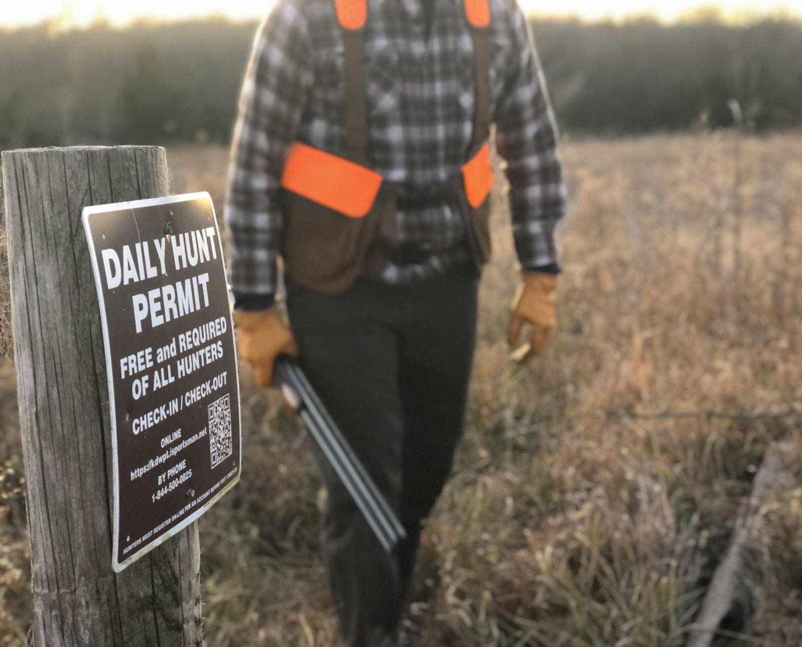 A hunter in Kansas accessing an iSportsman property.