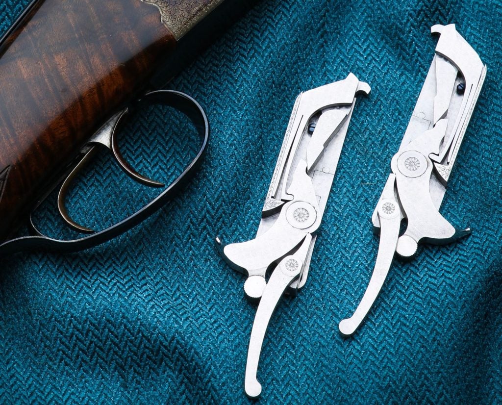 A Westley Richards & Co. 20g Best Quality Hammerless Shotgun with Westley's patented Hand Detachable Locks, or "droplocks."